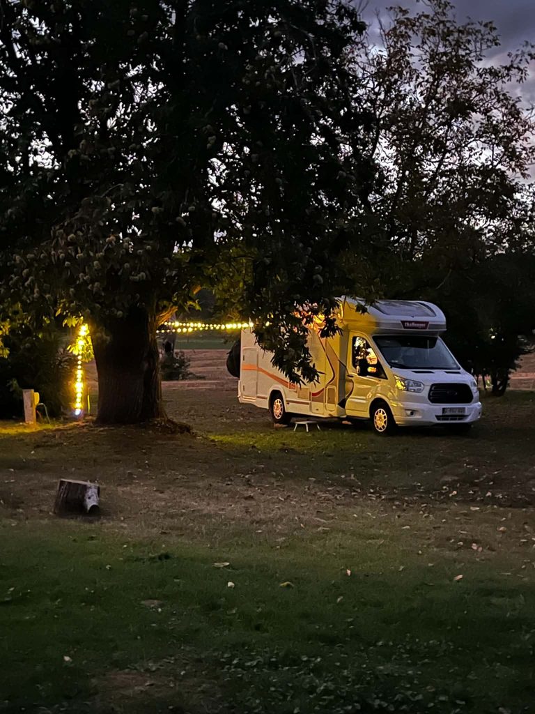 Camperplaats in de Lot bij Maison Tête de Bois – rustig overnachten in de natuur